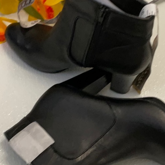 GIANI BERNINI leather& manmade upper balance - Picture 15 of 16